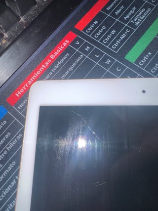 iPad 6ta Gen Blanco (LEER) PARA PIEZAS