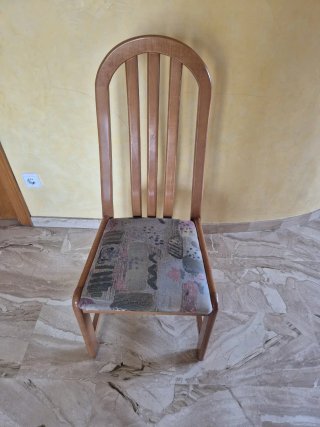 Joc de 6 cadires de menjador de fusta