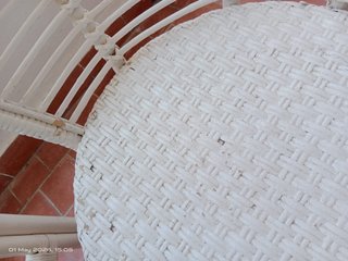Conjunto terraza ratán: mesa + 2 sillones