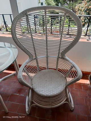 Conjunto terraza ratán: mesa + 2 sillones