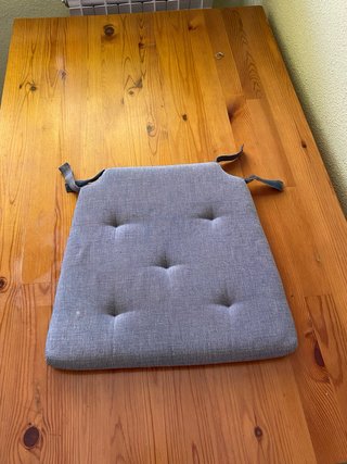 Mesa de comedor y silla IKEA