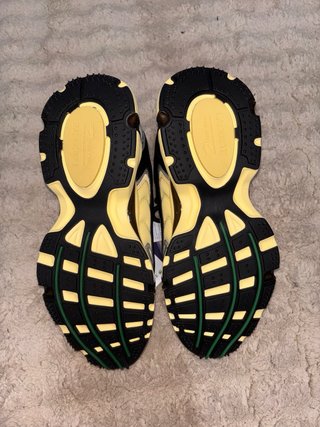 Zapatillas Lacoste L003 Negras y Amarillas