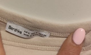 ✨ NO NEGOCIABLE ✨  Conjunto Bershka Top y  falda