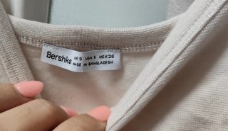 ✨ NO NEGOCIABLE ✨  Conjunto Bershka Top y  falda