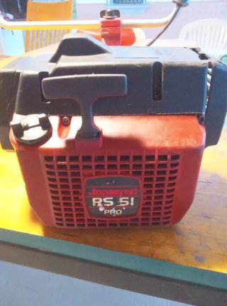 Desbrozadora Jonsered RS 51