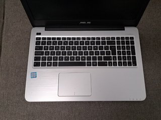 Asus X556UA i5-6200U 8GB RAM SSD 500GB