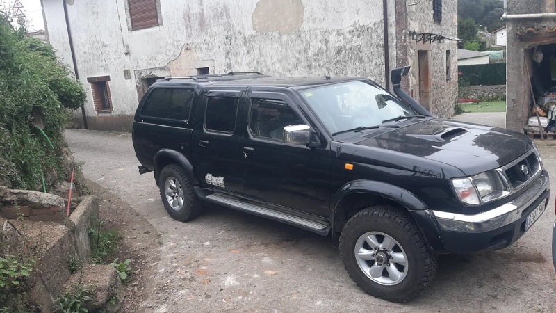 Nissan Navara 2001 - foto 1