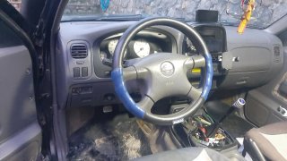 Nissan Navara 2001
