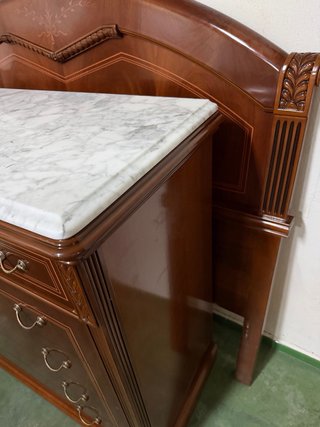 Dormitorio completo madera y mármol