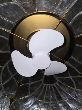 Ventilatore da soffitto bianco