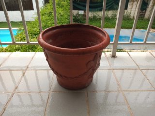 Macetero terracota Flor de Lis grande