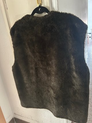 Chaleco marrón de pelo sintético
