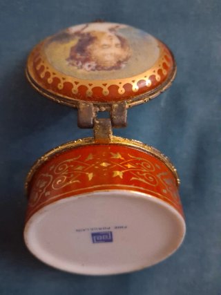 Joyero Vintage Porcelana Escena Galante Oro