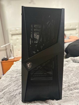 PcGamer MSI Negro,regalo teclado gamer Rgb y raton
