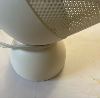 Lámpara de mesa metálica blanca