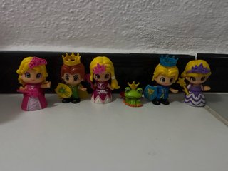 Castillo Pin y Pon con figuras