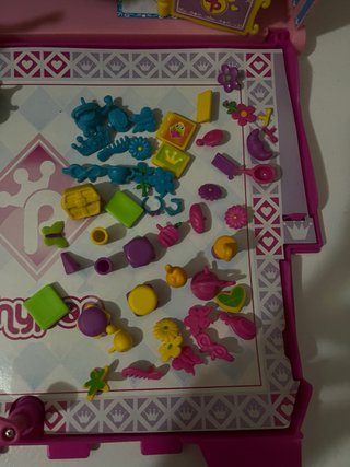 Castillo Pin y Pon con figuras