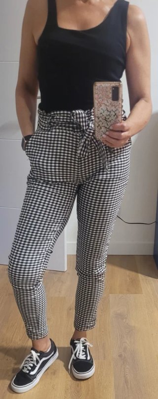 Pantalones de cuadros chica