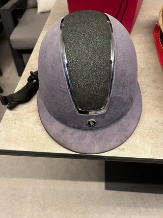Casco de hípica gris