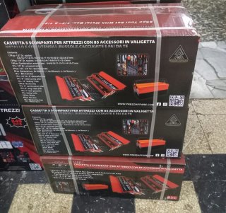 Cassetta 85 pezzi con accessori