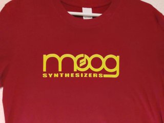 Camiseta Moog Talla M Roja burdeos.nueva
