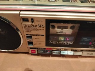 Radio Casete Toshiba Bom Beat SF5