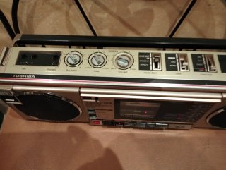 Radio Casete Toshiba Bom Beat SF5