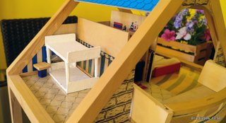 Casa de Madera con Muebles