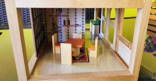 Casa de Madera con Muebles