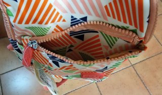 Bolso bandolera estampado geométrico