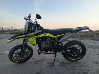 Sherco Supermotard Negra y Amarilla