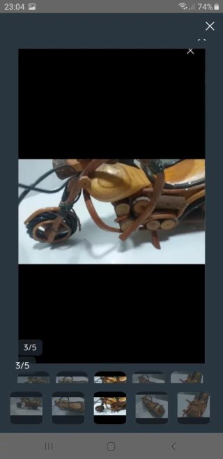Moto artesanal de madera