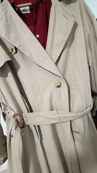 Ropa vintage XL–Gabardina alemana+camisa Lacoste