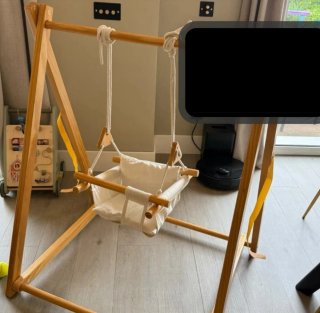 Columpio de madera para bebé