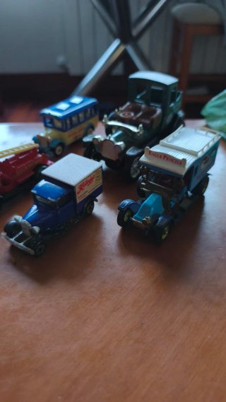 5 Coches Miniatura Colección