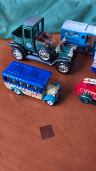 5 Coches Miniatura Colección