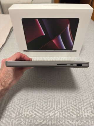 MacBook Pro M2 Pro