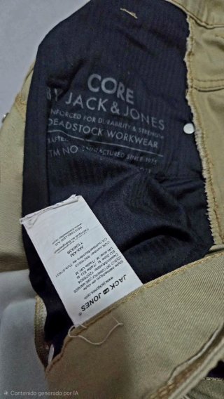 Pantalón corto Jack & Jones Talla M  Color crema
