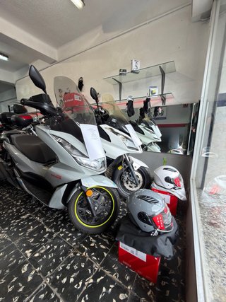 Honda PCX 125 2024 ABS Gris