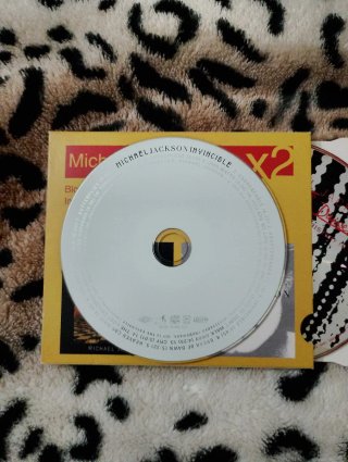 Michael Jackson CD Doble Blood y invincible