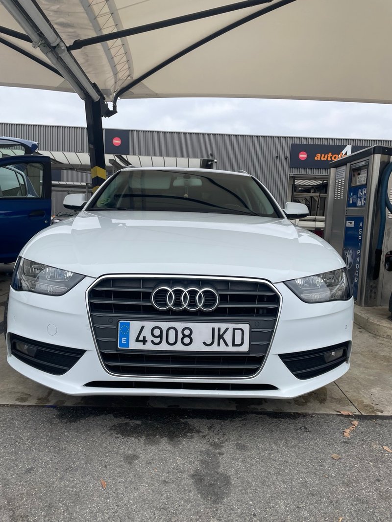 Audi A4 2012 - foto 1