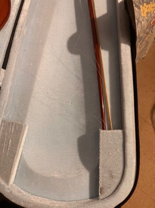 Violín con funda y arco