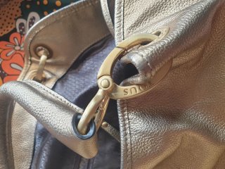 Bolso Piel Tous dorado. Pura piel