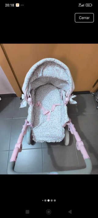 Silla de muñecas rosa
