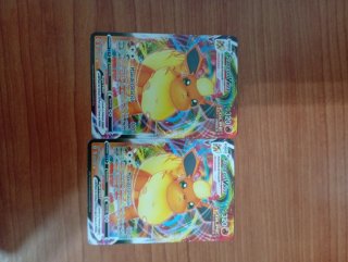 2 Cartas Pokémon VMAX Flareon VMAX