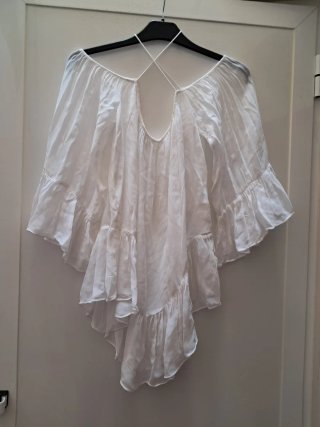 Blusa Zara Trafaluc satén  Hombros descubiertos