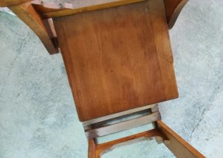 Pupitre antiguo de madera