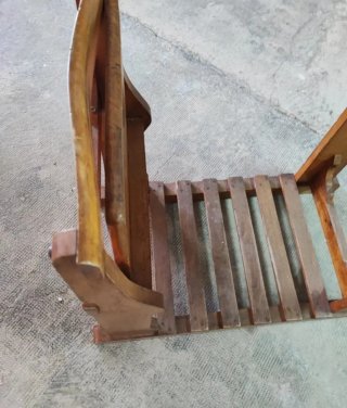 Pupitre antiguo de madera