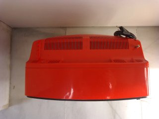 Televisor Vintage Grundig Rojo