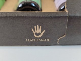 12 aceites esenciales variados (en su caja)